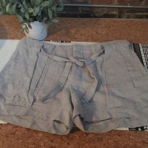 Banana Republic Size 6 linen shorts